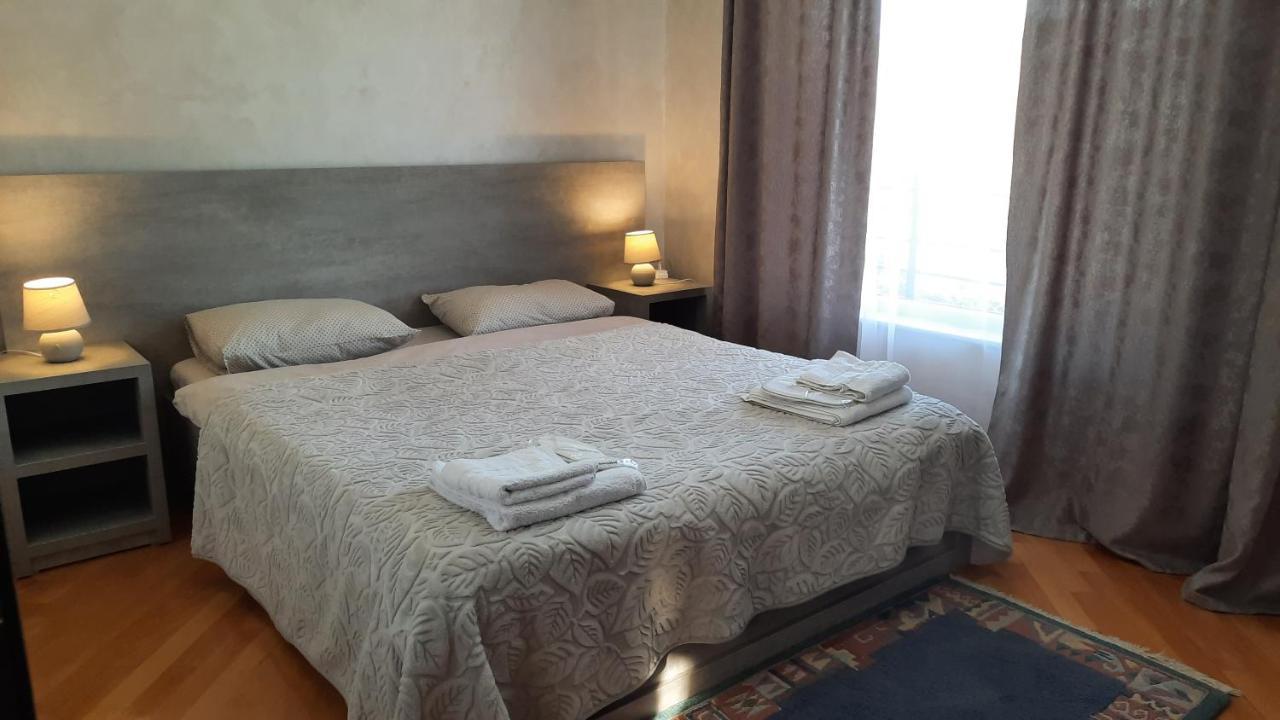 Makos Guest House Koutaïssi Extérieur photo