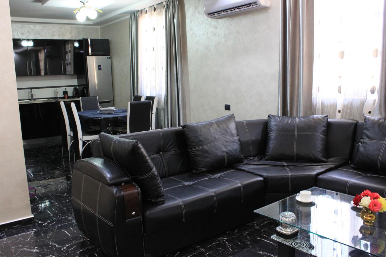 Makos Guest House Koutaïssi Extérieur photo
